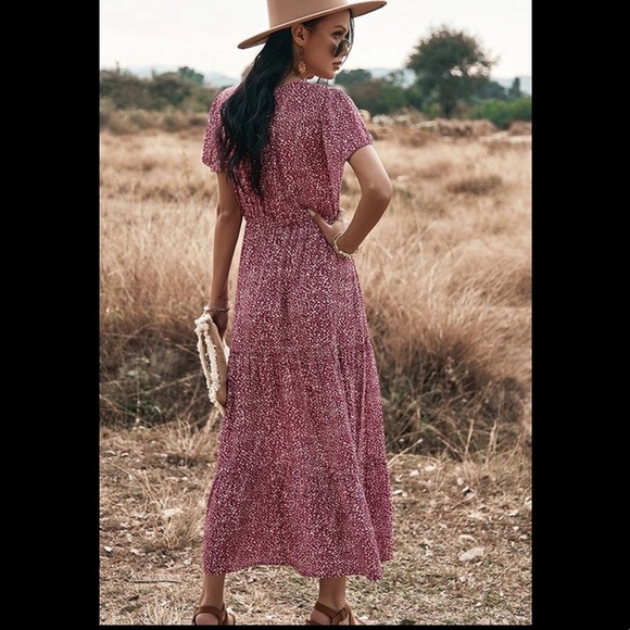 Red v neck polka dot short sleeve dress. - Picture 2 of 2